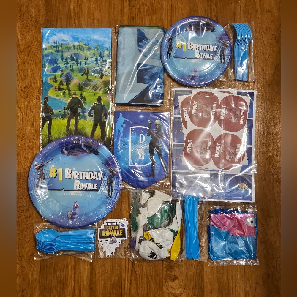 Fortnite Birthday Royale Party Supplies Set - Blue and White